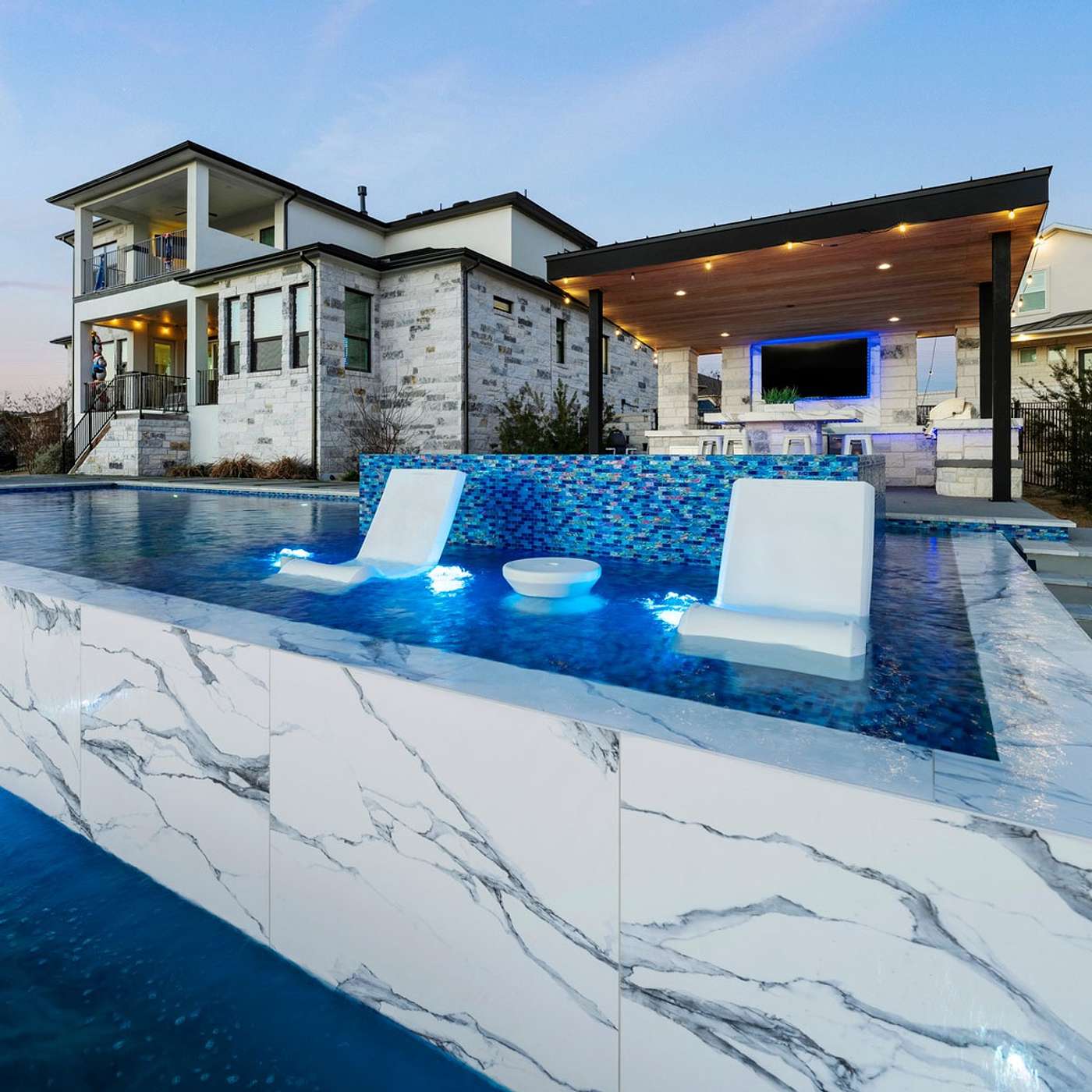 Pushing Boundaries With Large Panel Porcelain Tile, One on One With Bo Barnett Pushing Boundaries With Large Panel Porcelain Tile, One on One With Bo Barnett