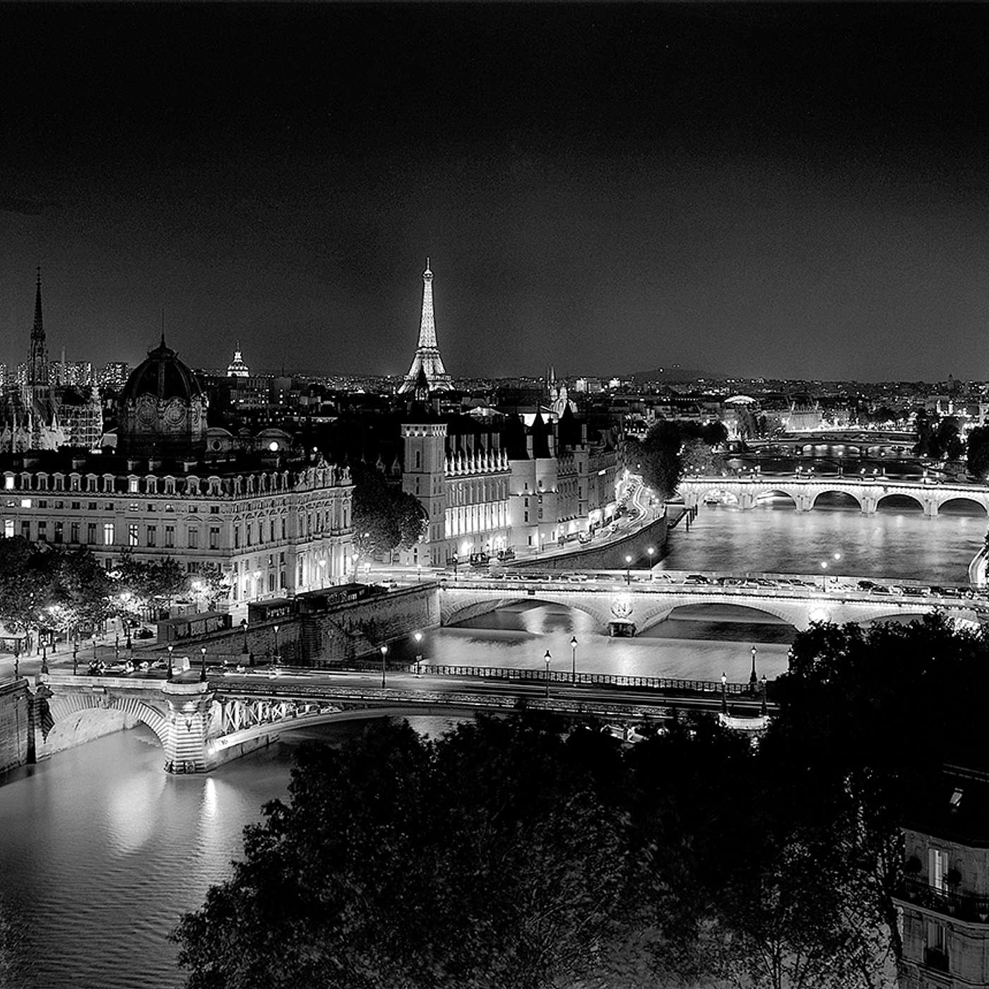 The Glow of Paris
