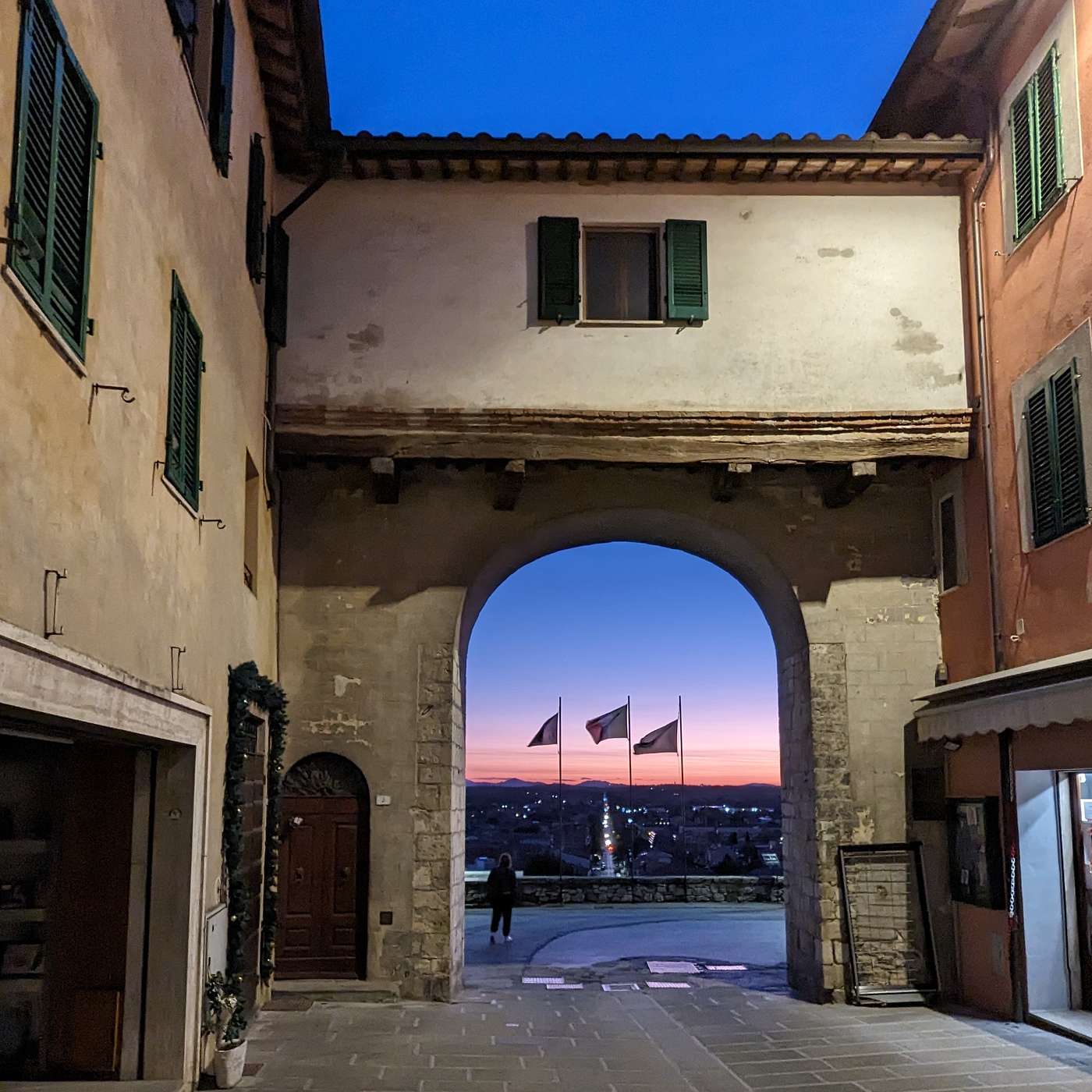 Exploring Lake Trasimeno