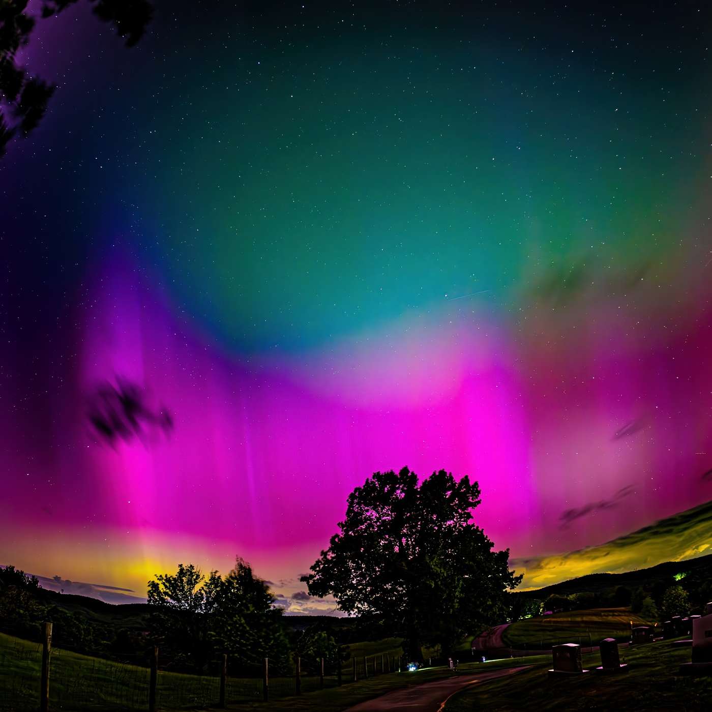 HEADS UP! Aurora visible TONIGHT, listen!