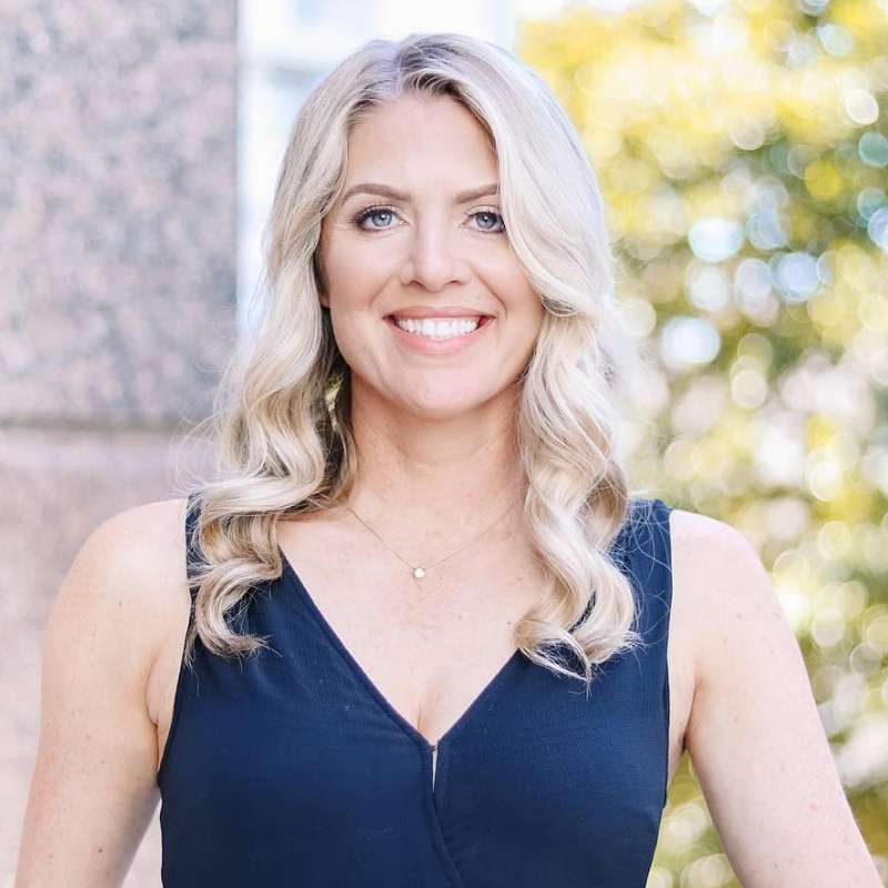 Julie Holly