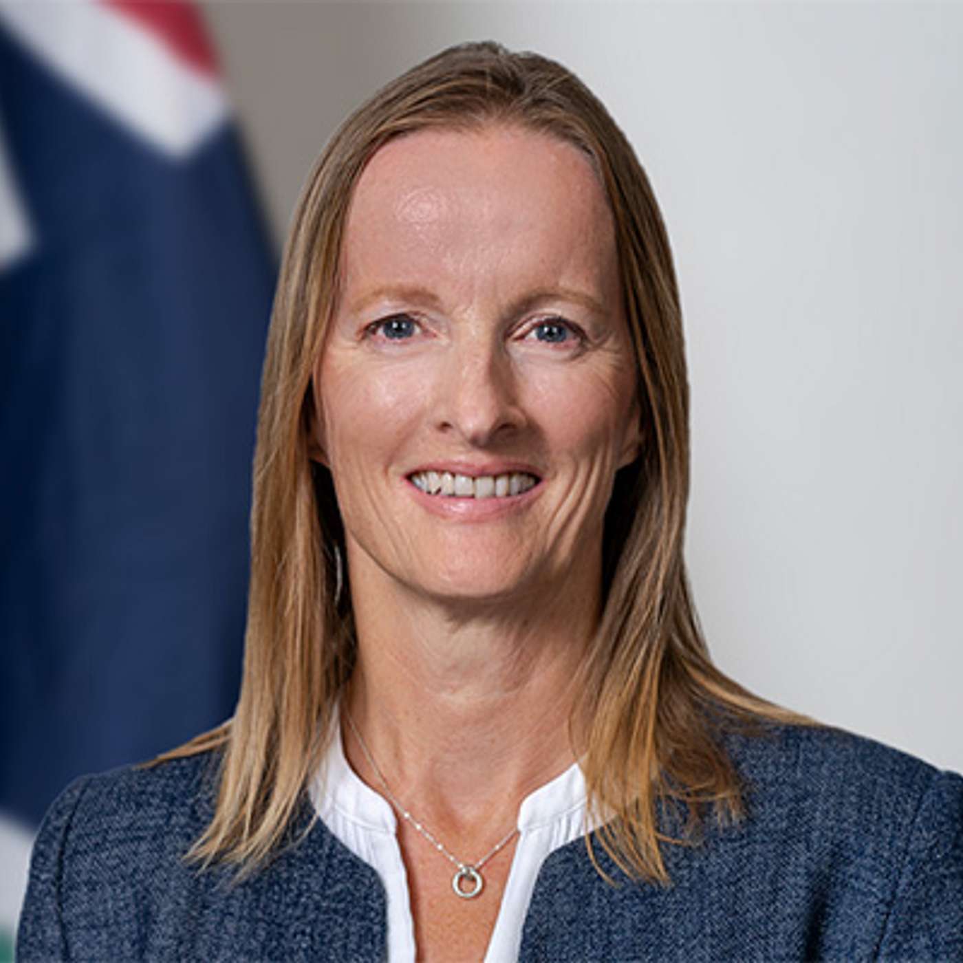 Dee Cotgrove, Deputy Director Prime Minister and Cabinet Office Commmunications on the PRmoment Podcast episode artwork