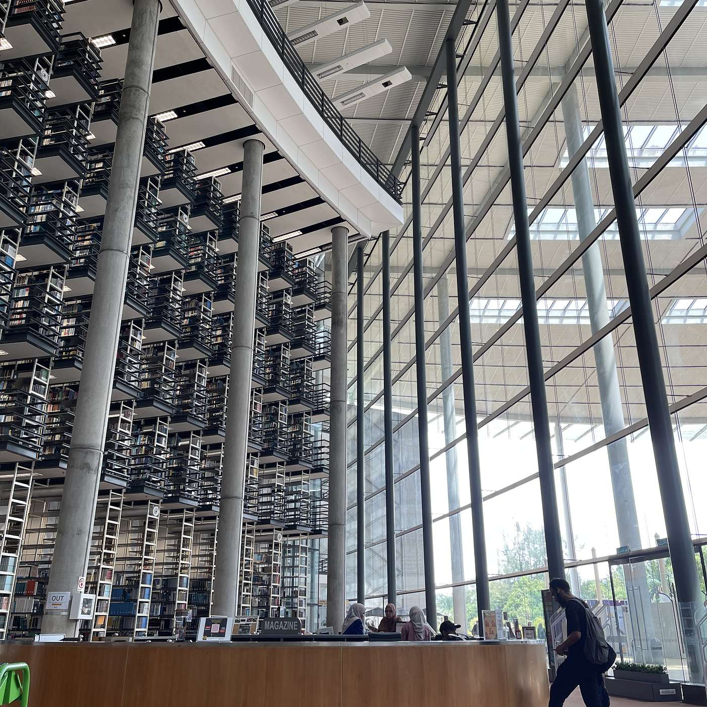 Criticism on Malaysian Architecture Identity Debate