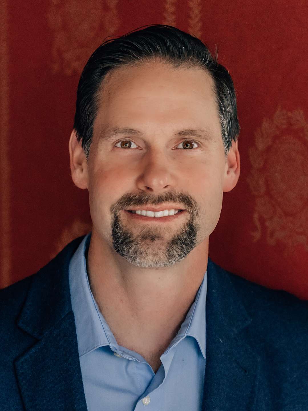 Dr. Lee E Hildebrand