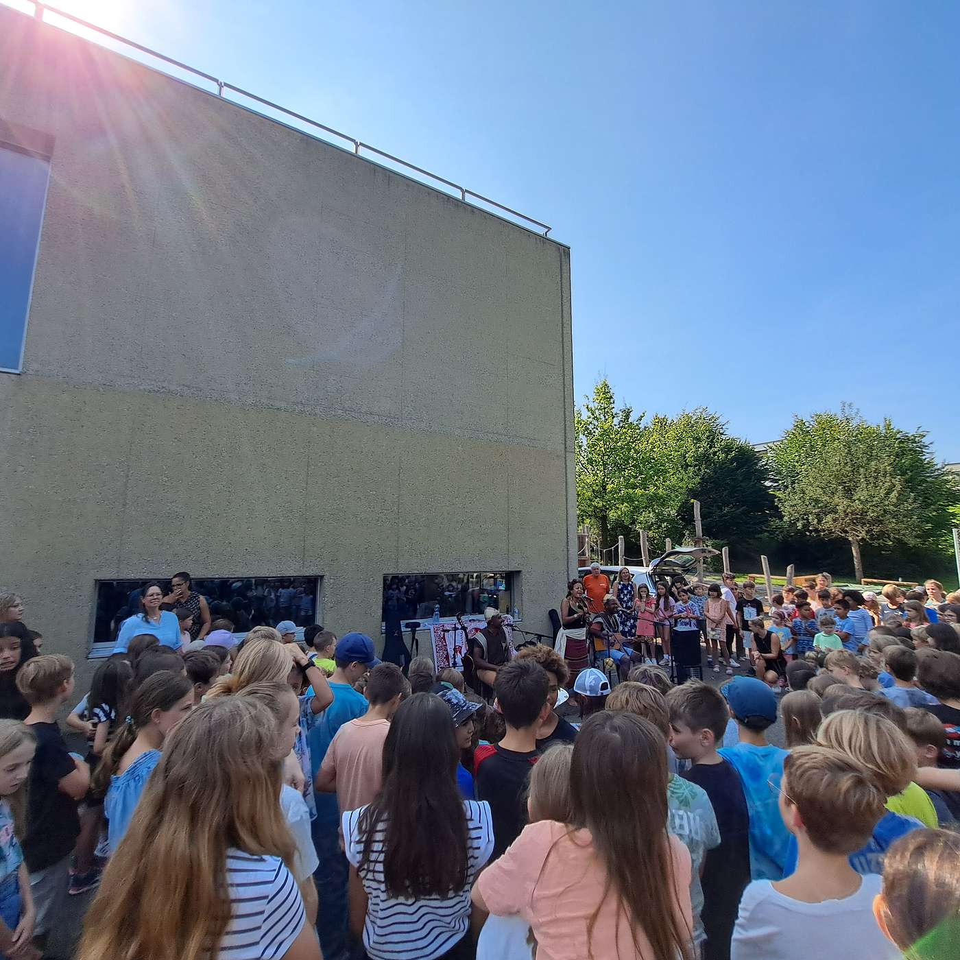 Talike n’Beko zu Besuch im Schulhaus Unterlöchli in Luzern episode artwork