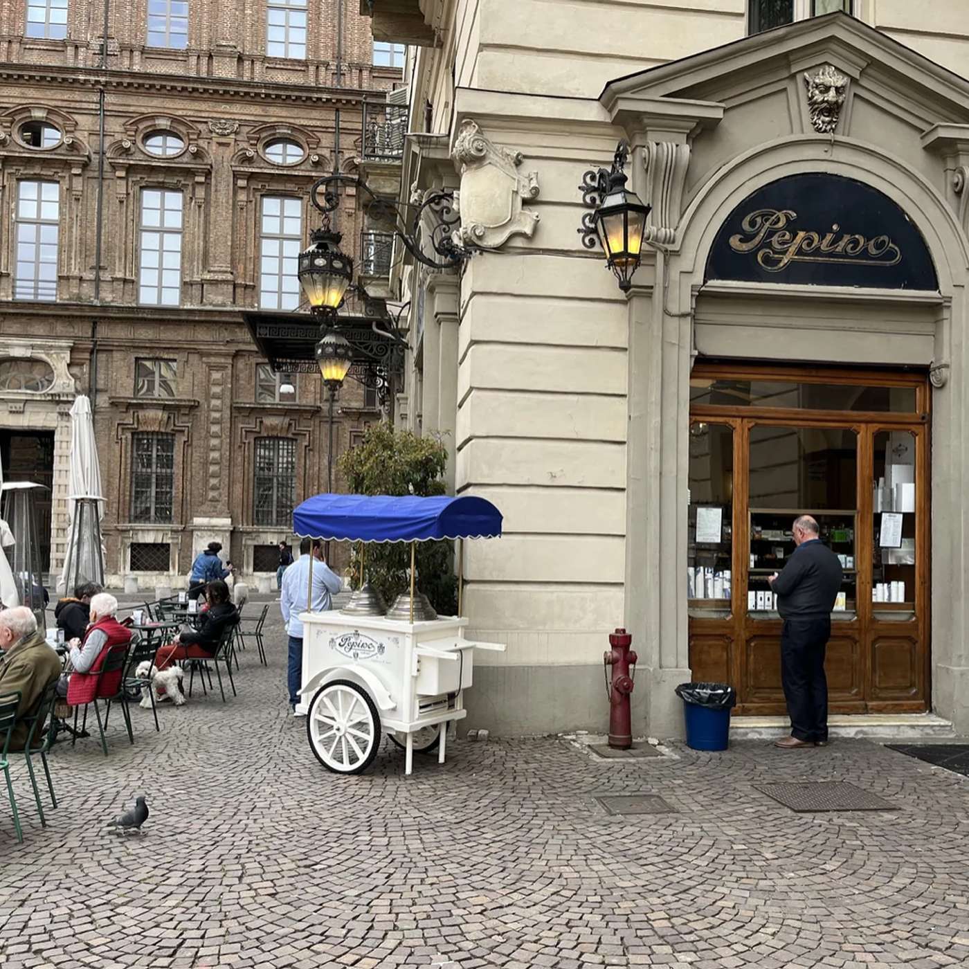 Moments in Italy: Caffes & Coffee Bars, Turin, Italy - Travel Share episode artwork