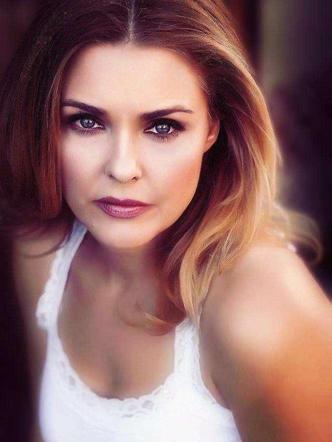 Corinna Harney