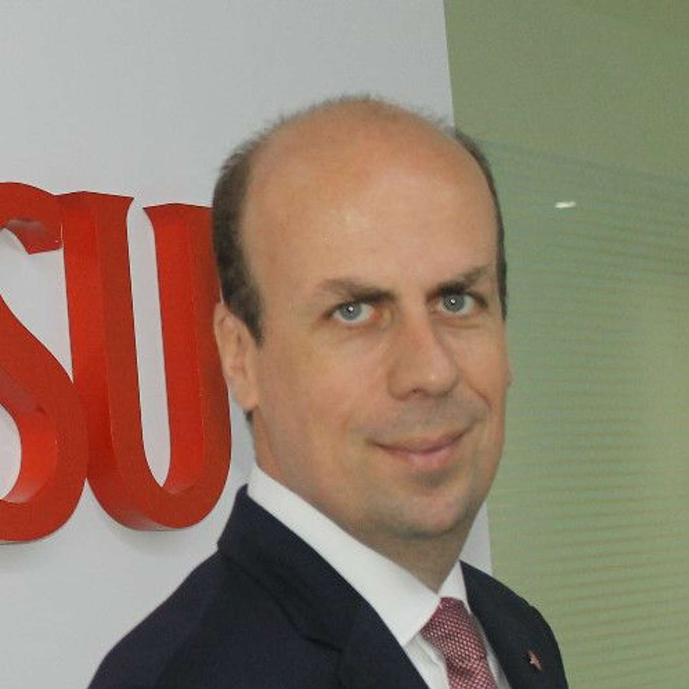 Unbossing Pilot Transformation at Fujitsu with João Domingos