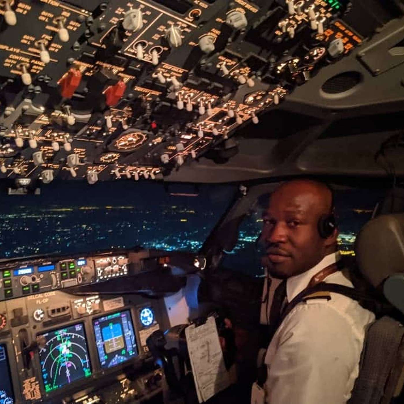 Episode 8, Raoul Seni, Pilote, Commandant de Bord chez Asky