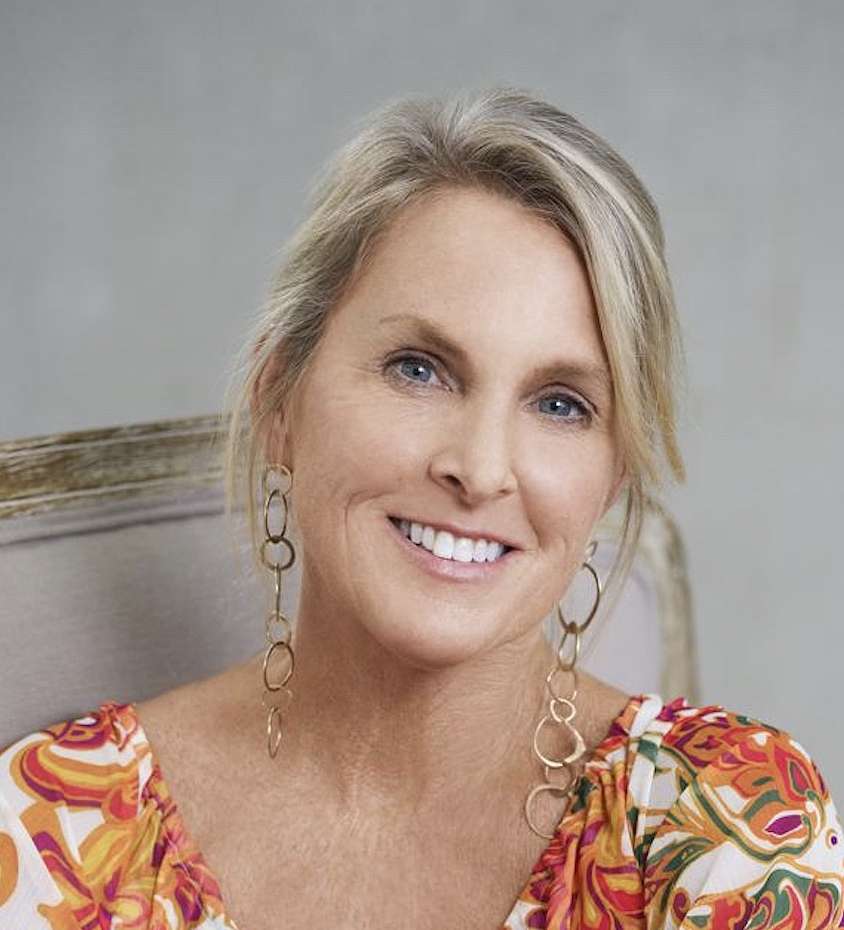 Host: Elin Hilderbrand