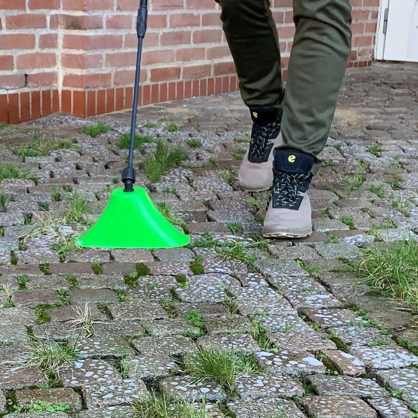 Din mark lige nu: Ukrudt på befæstede eller stærkt permeable arealer Din mark lige nu: Ukrudt på befæstede eller stærkt permeable arealer