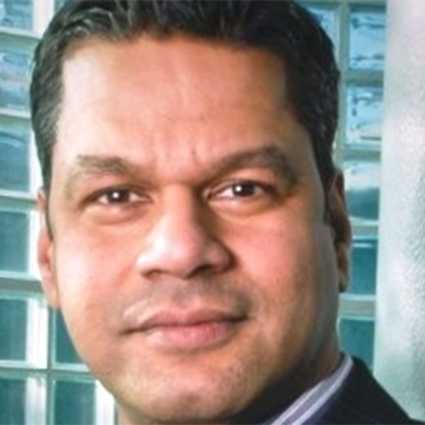 Tariq Ahmed, ex-group head of corporate communications at Liquid Telecom, on the PRmoment podcast episode artwork