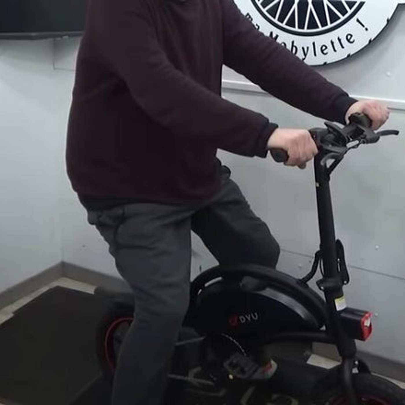 Ontdek 's werelds kleinste en meest compacte elektrische fiets: DYU D3F