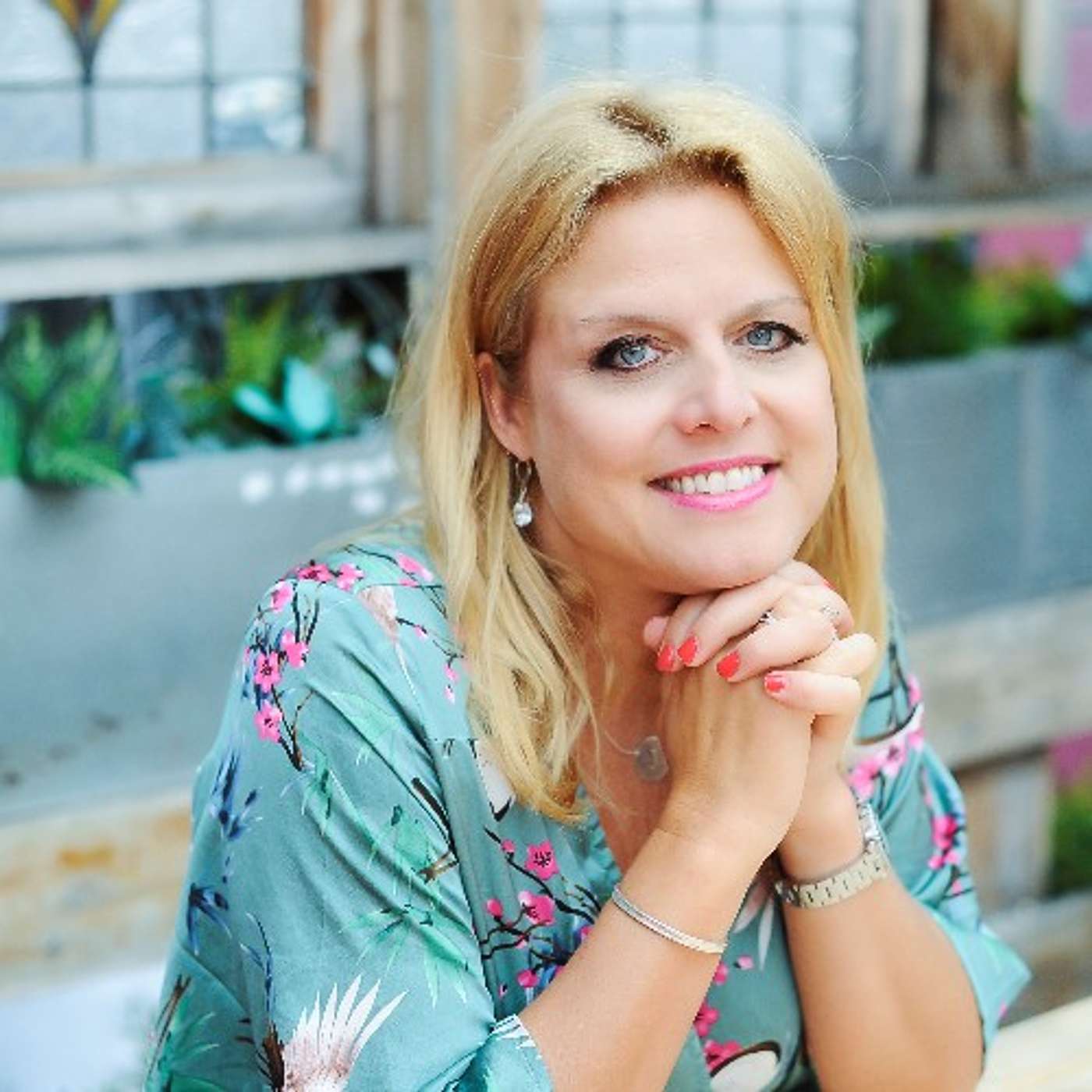 "Sometimes you’ve got to go back to go forward”: Julia Champion - Managing Director at Champion Talent. episode artwork