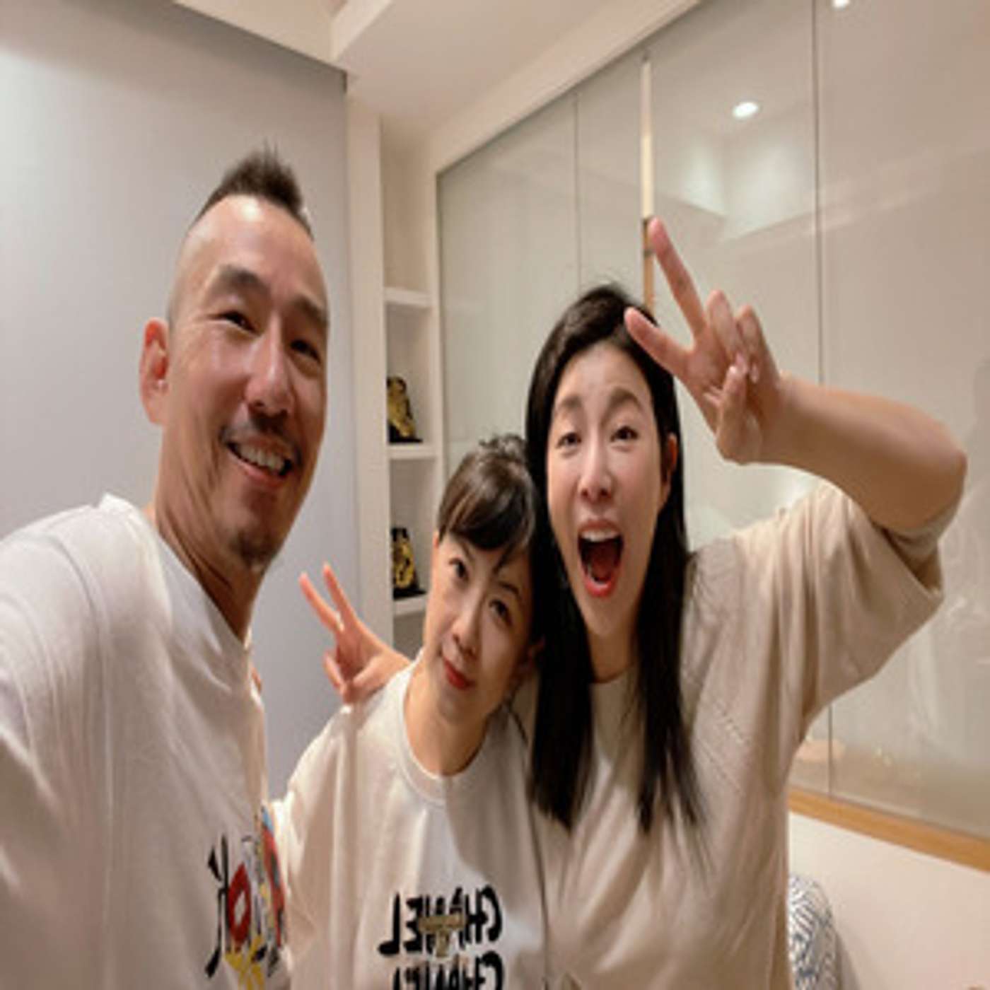 從沒見過面的前購物專家“邱喬伊”竟然一見如故能量爆爆棚行銷手法信手拈來!在下佩服佩服 從沒見過面的前購物專家“邱喬伊”竟然一見如故能量爆爆棚行銷手法信手拈來!在下佩服佩服