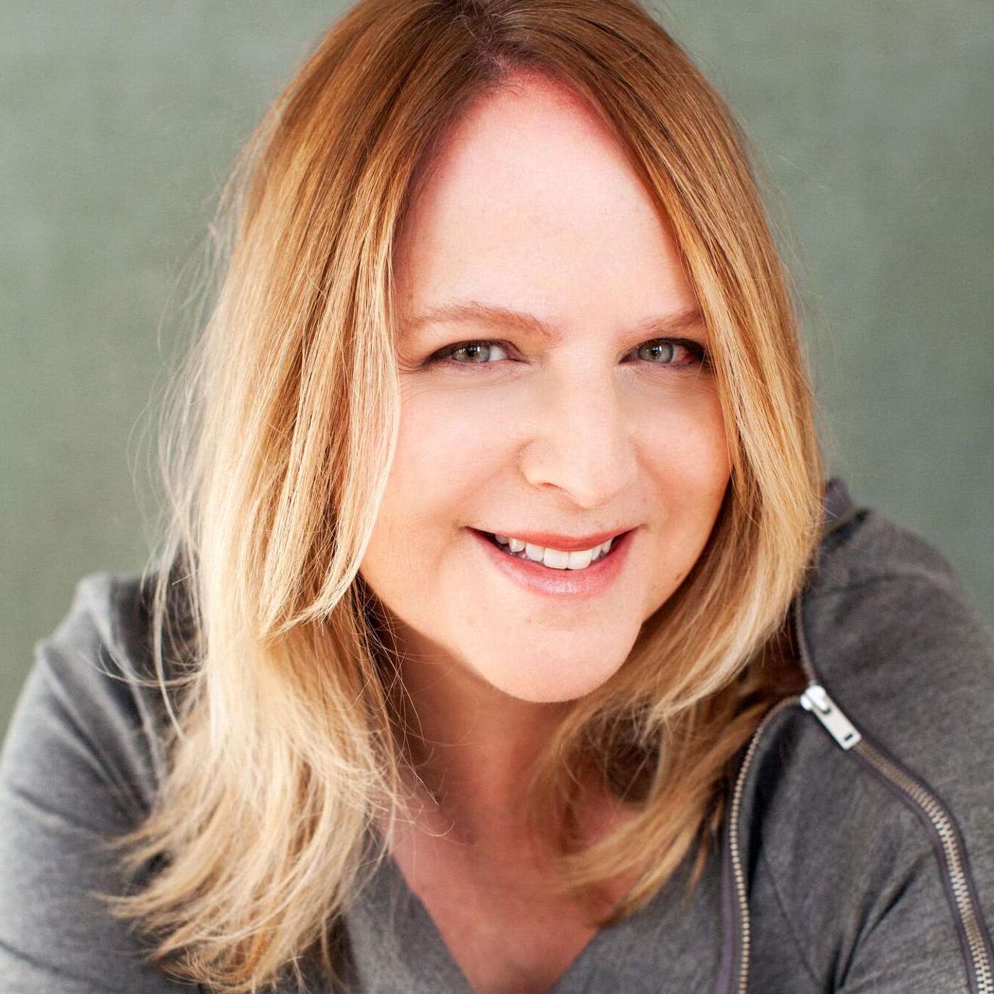 2B Bolder Podcast : Career Insights & Advice from Successful Women in Business & Tech