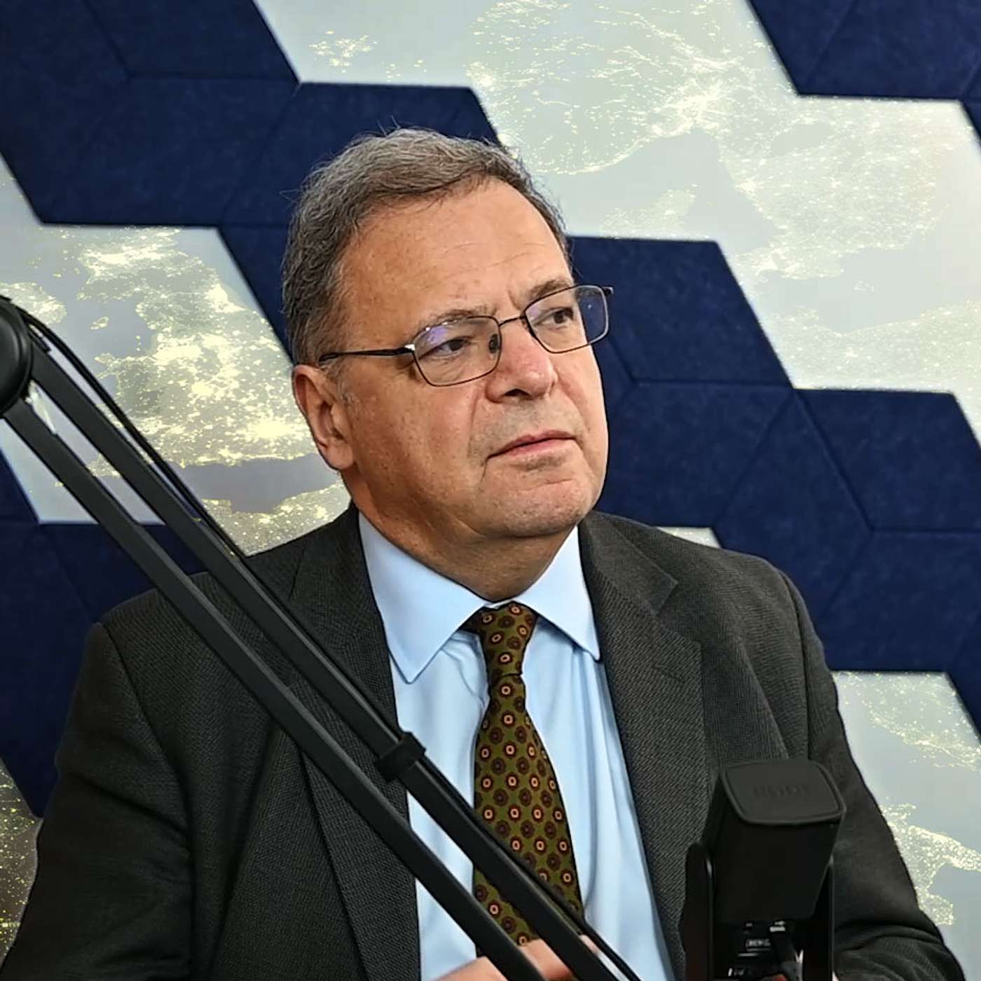 Европа отблизо, еп. 2 - България може да е най-евтиният енергиен регион - ако не се саботираме сами episode artwork