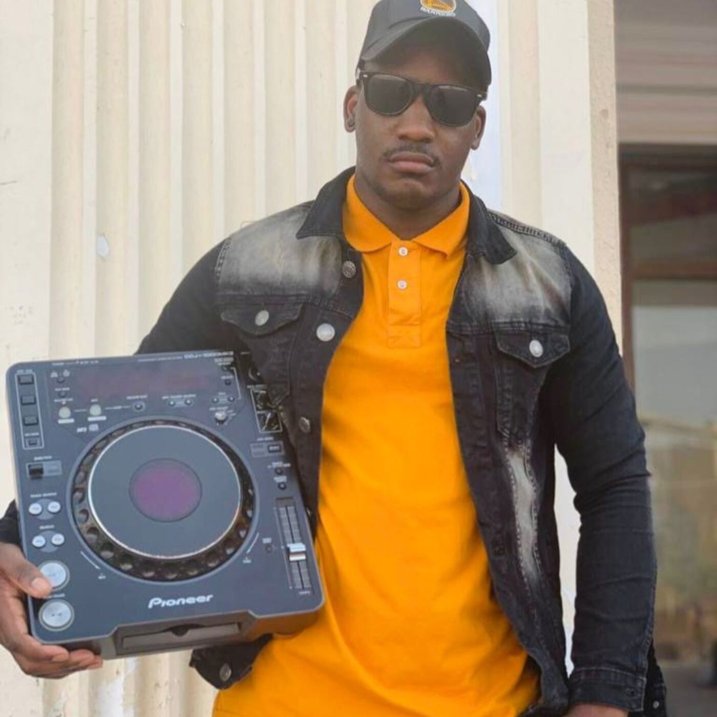 𝐃𝐉 𝐀𝐒𝐇 𝐁𝐖𝐎𝐘 cover art