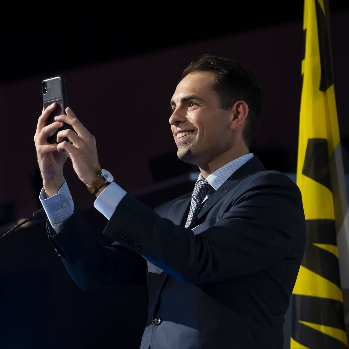 Comment expliquer la domination de l'extrême droite sur les réseaux sociaux ?