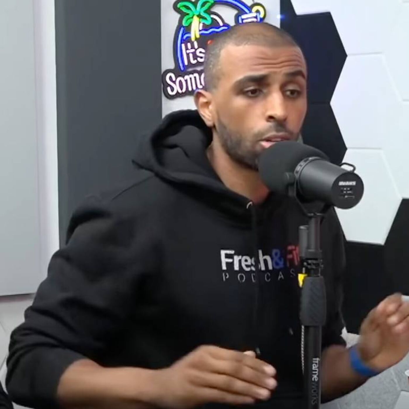 Fresh and Fit on Social Media Affecting Relationships {Reaction} | Helios Blog 534