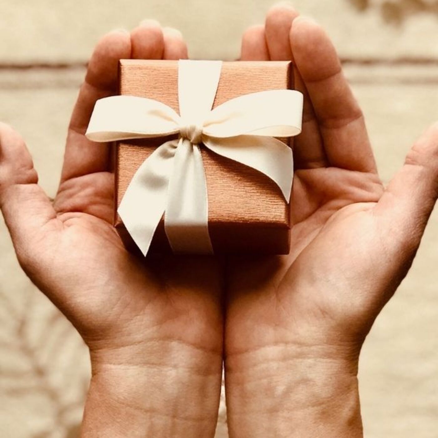 Episode 1398 - The GREATEST Present you can give is...