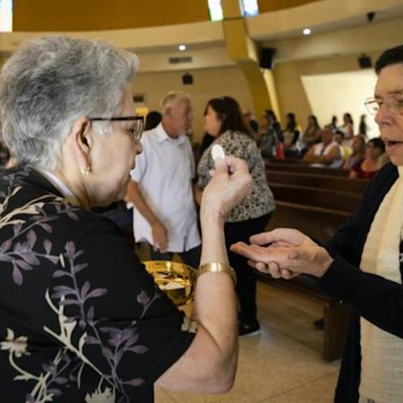 CONOCE AMA Y VIVE TU FE con Luis Román