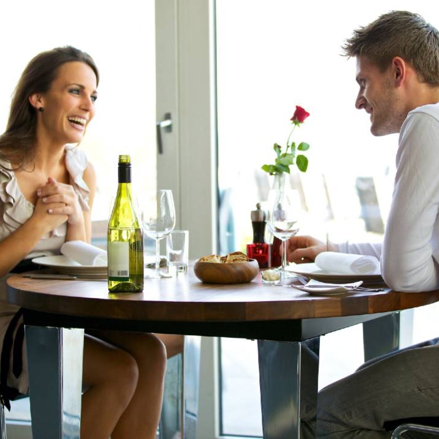 Do Men Initially Do Nice Things for Women to Get Bedroom Fun {Reaction} | Helios Blog 285