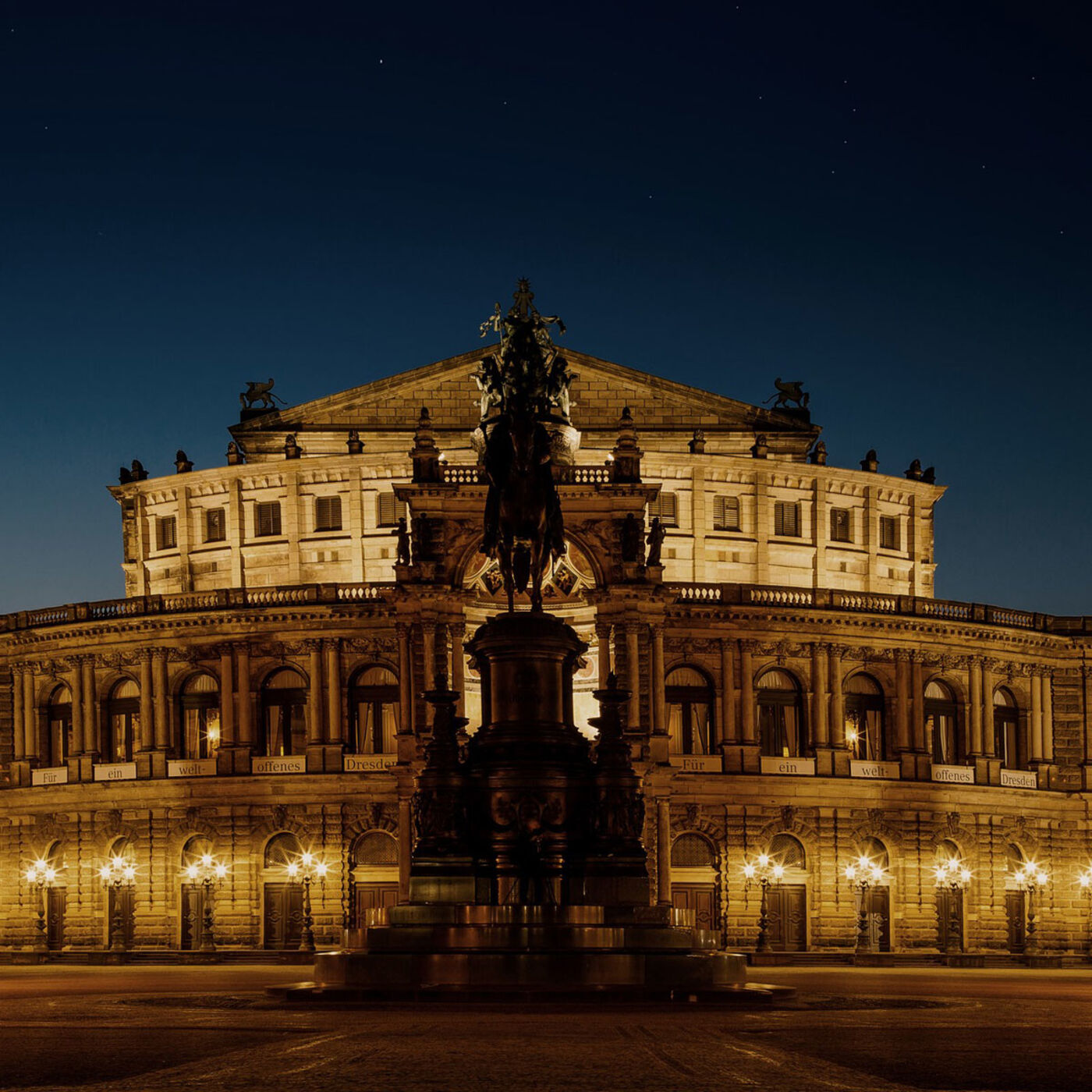 The Guitar in the Age of Charles I