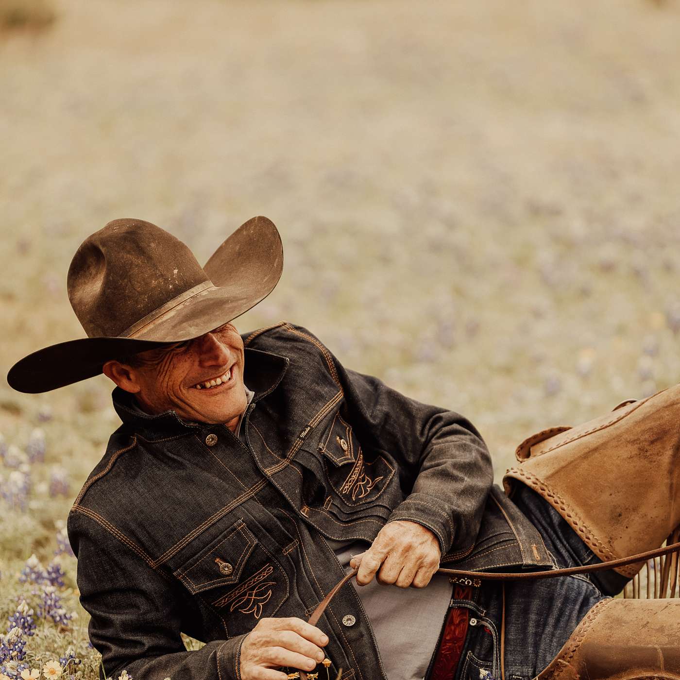 episode 10: ...MANY IRONS... House of fashion