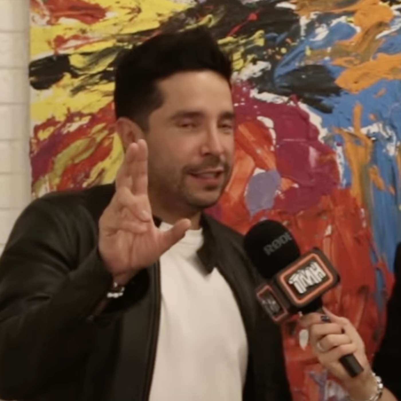Entrevista a Cali y El Dandee: "TODAVÍA es la primera parte de una historia de 3 canciones" episode artwork