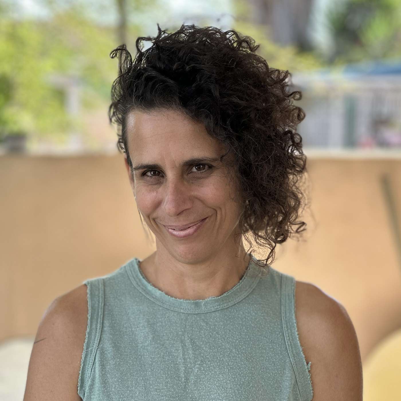 על יוגה, עיסוי תאילנדי ורגישות - רוני אשור