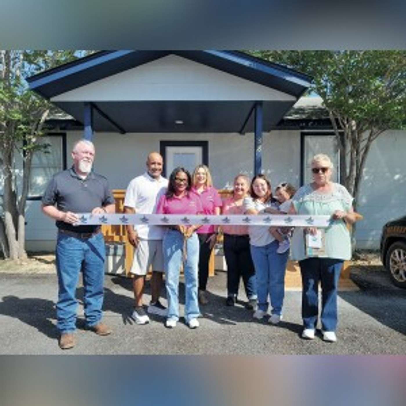 Floresville Chamber hosts ribbon-cutting for Floresville Early Education Academy episode artwork