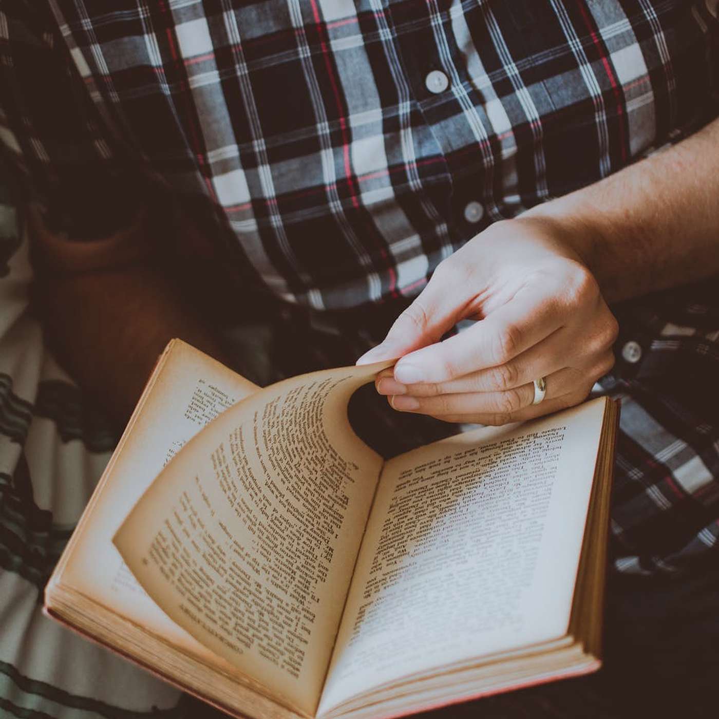 Turning Pages Turning Pages