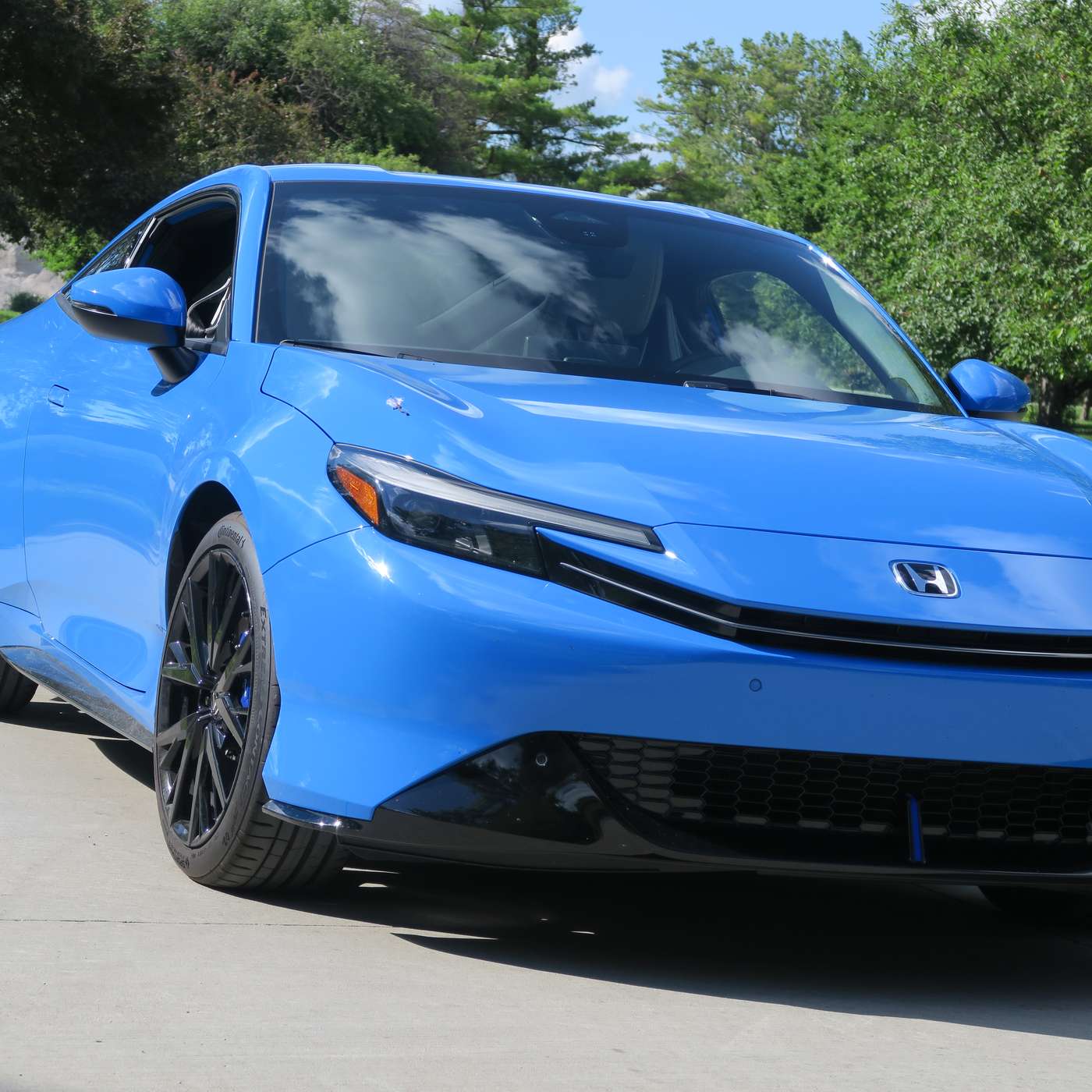 Land Rover's Jeep Question,  The Honda Prelude Returns, Somerville Saves Lives, and Superyachts Sell in Secret