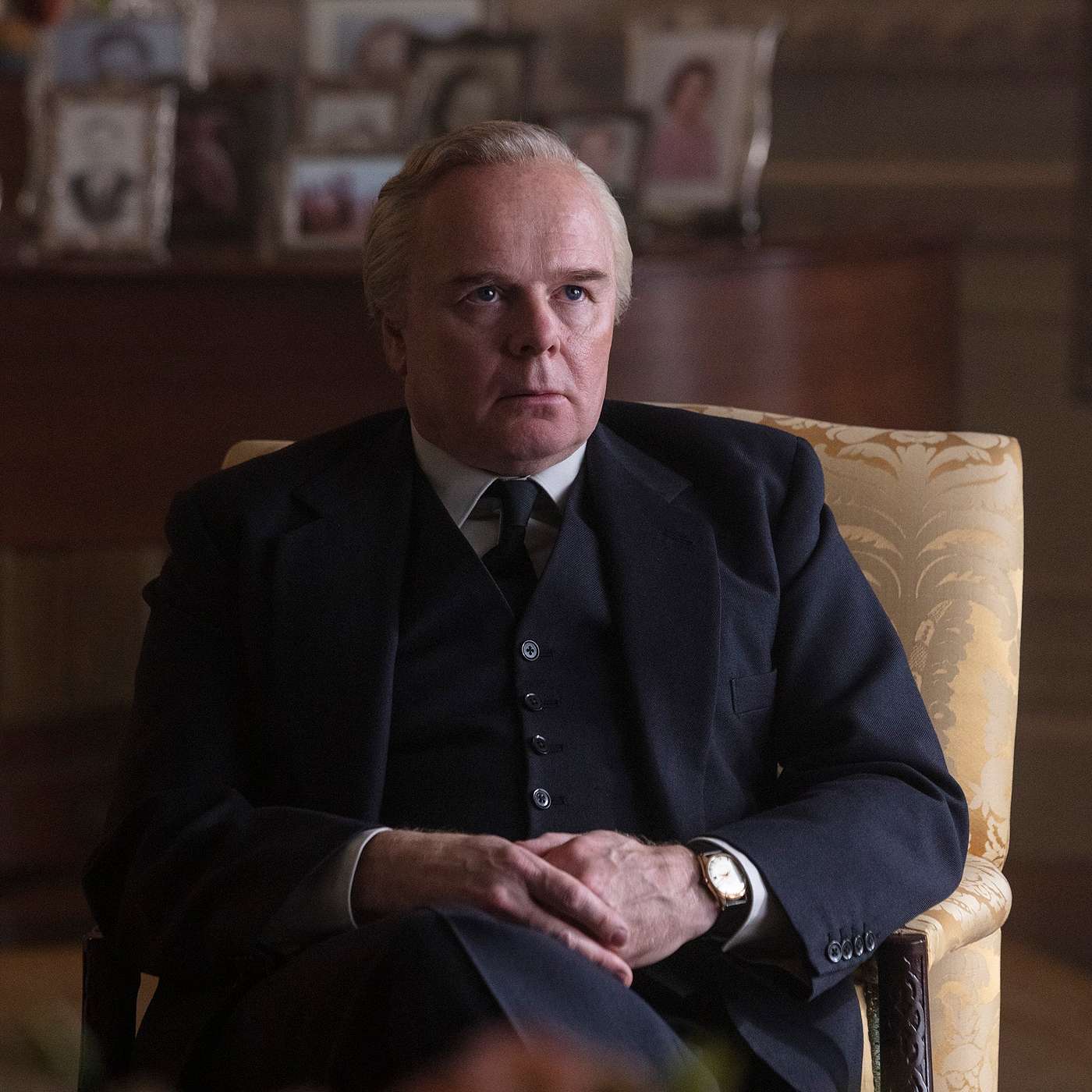 cover of episode (Episode 166) "The Crown" Actor: Jason Watkins.