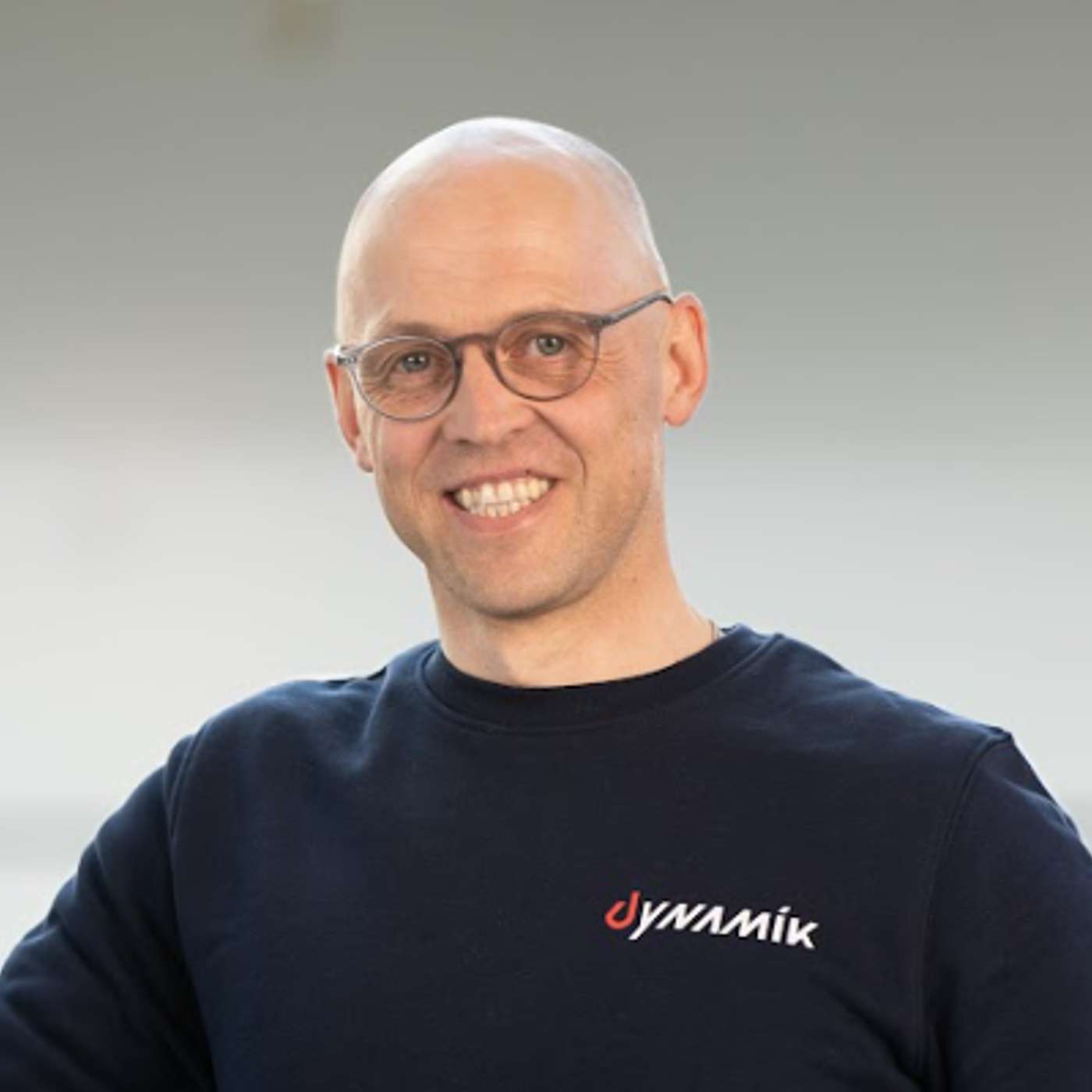 Mitä aito AI yritys tekee - Tuomas Mikkonen, Dynamik Oy Mitä aito AI yritys tekee - Tuomas Mikkonen, Dynamik Oy