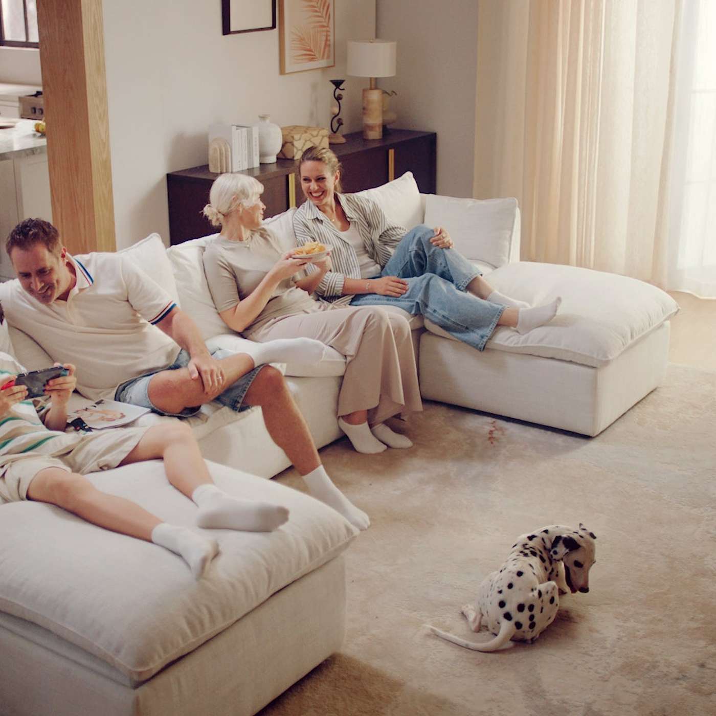 What Are the Essential Furniture Pieces for Autumn?