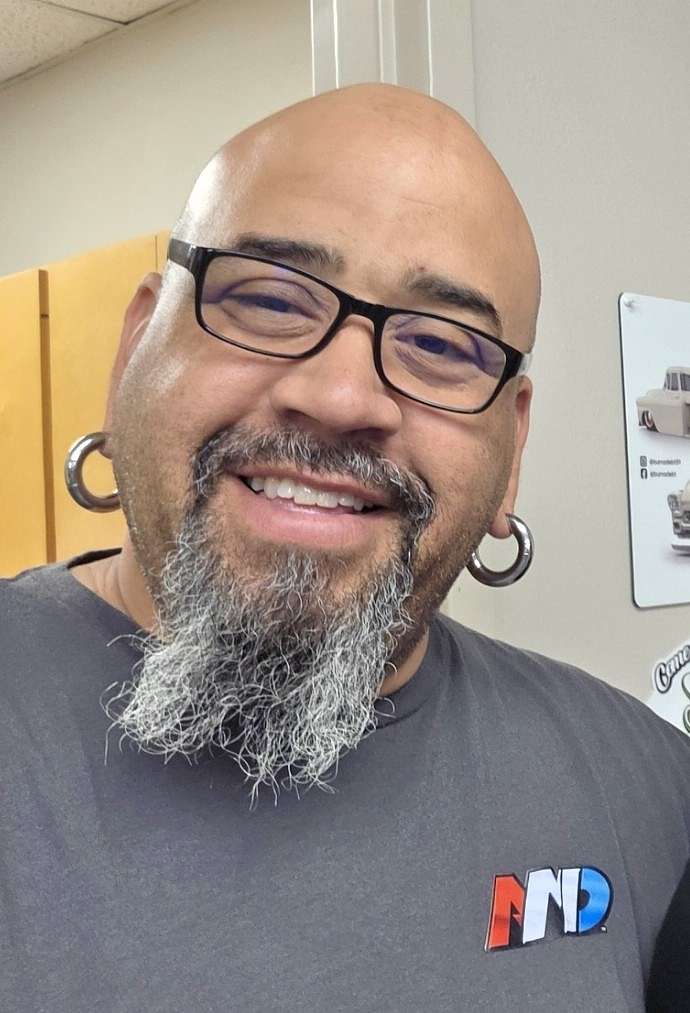 Eddy Cebreco - Auto Metal Direct
