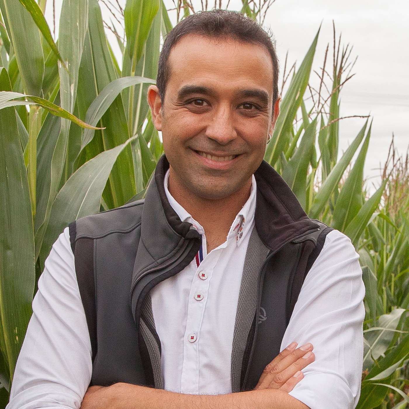 164 Adrian Ferrero on how giving farmers insights into the soil microbial community is key to regenerative agriculture