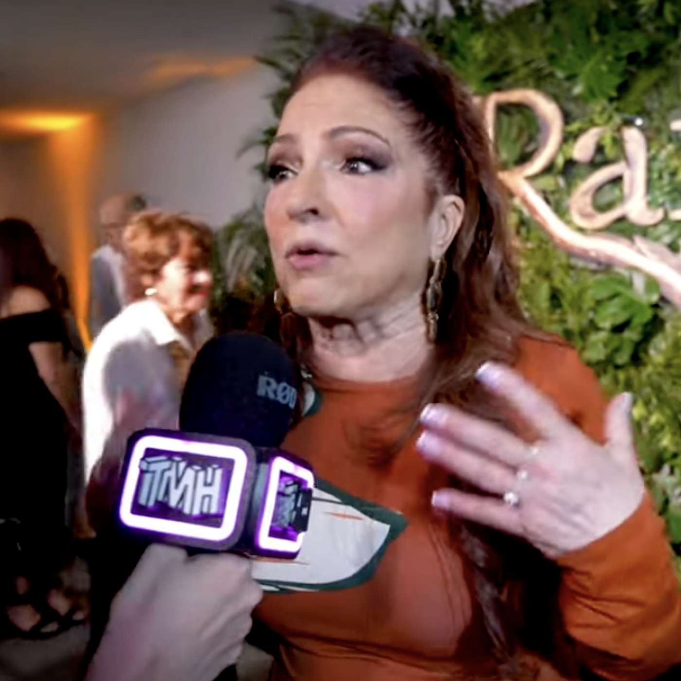 Gloria y Emilio Estefan presentan su disco RAÍCES: "El disco es una carta de amor del uno al otro"