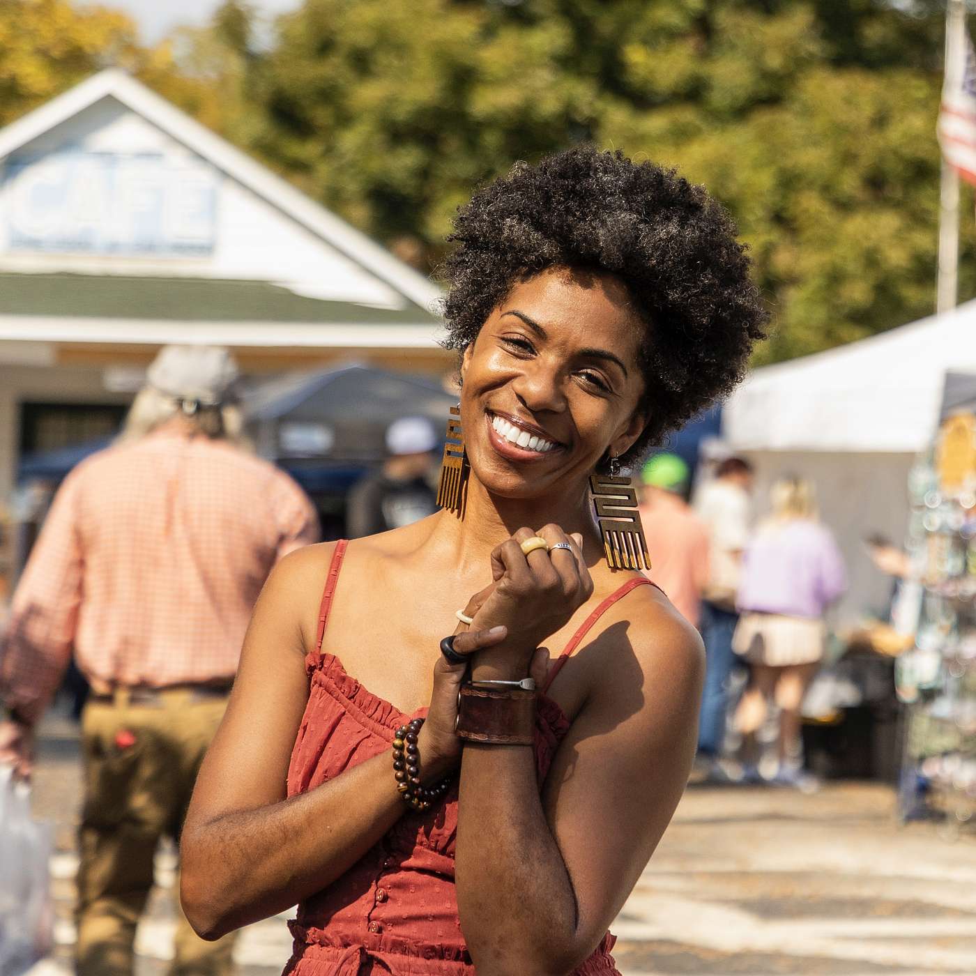 S6 E7: Color My Outdoors. A conversation with Simone Adams.