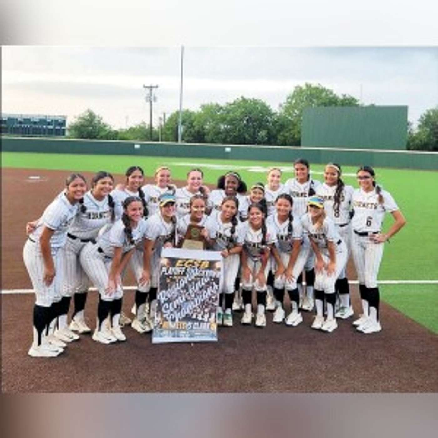 LADY HORNETS WIN REGIONAL SEMIFINALS episode artwork