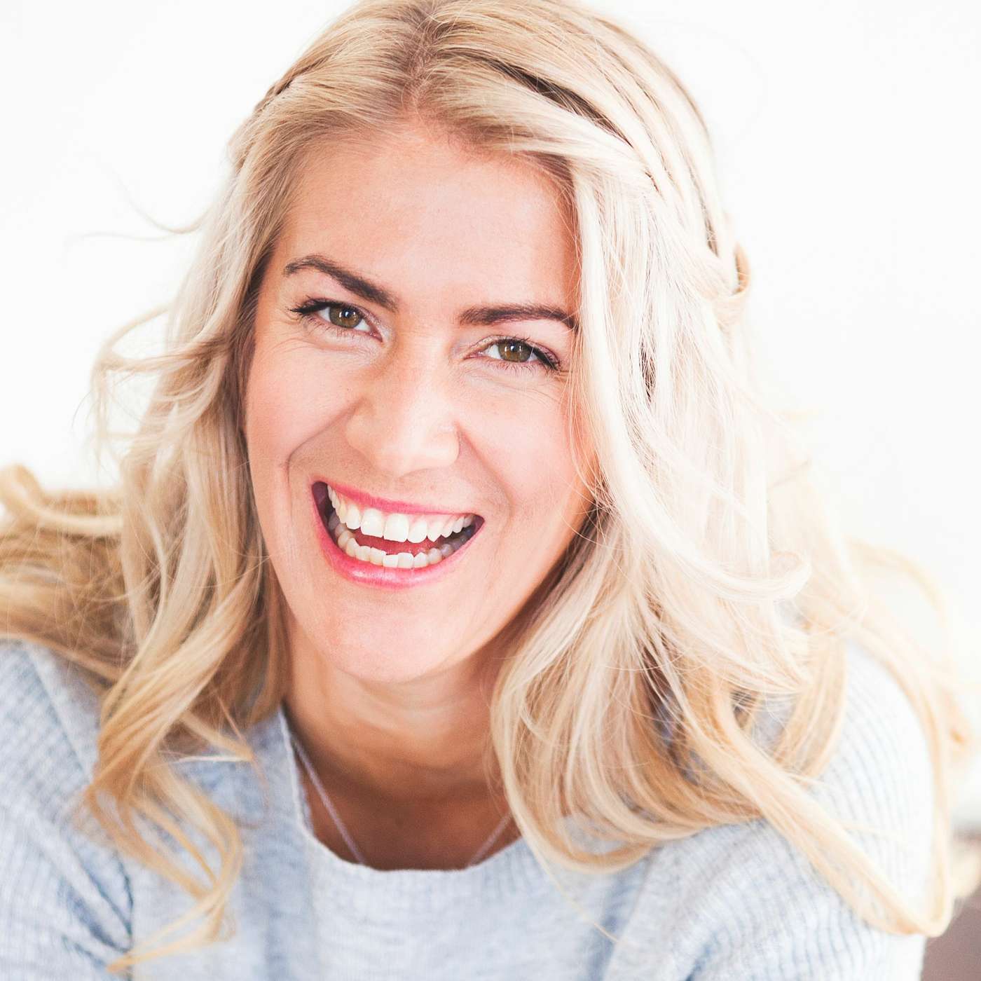 AR #54 - Adore Your Cycle, Love Your Body & Honour Your Feminine Flow with Claire Baker episode artwork