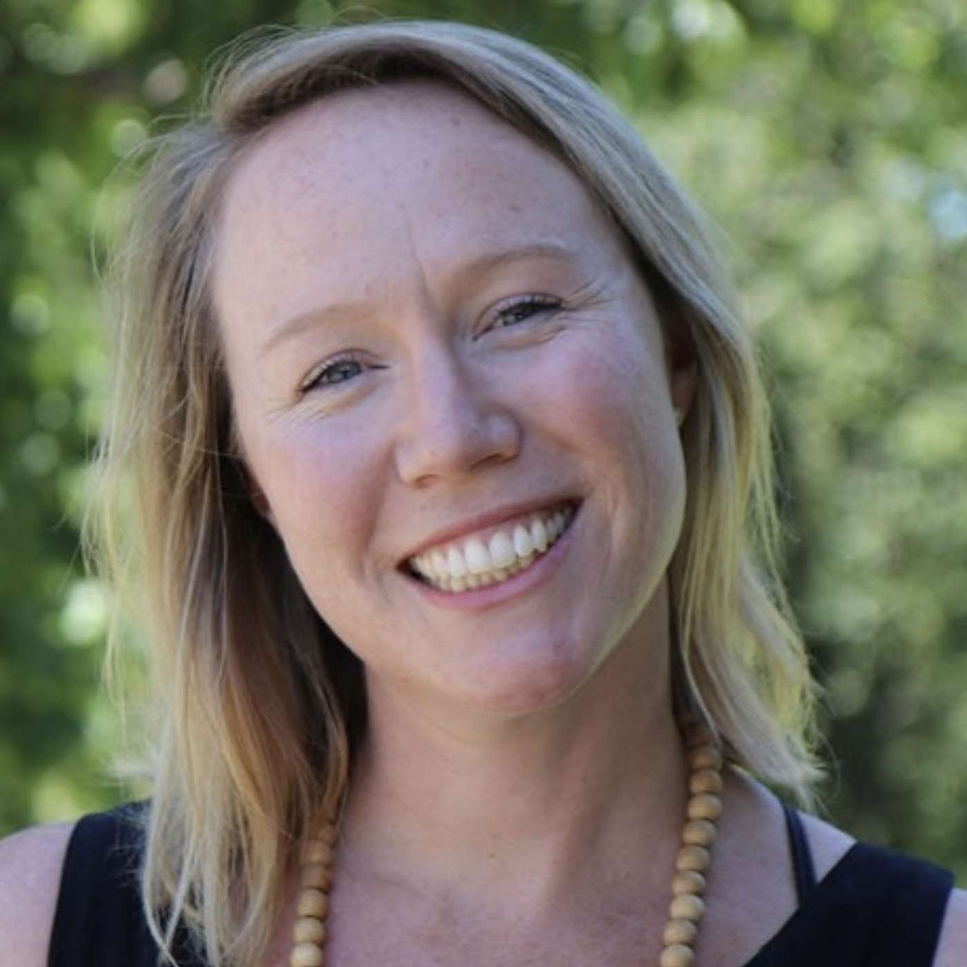 Episode 30 - Pregnancy and Postpartum: Building positive body image and confidence throughout  motherhood