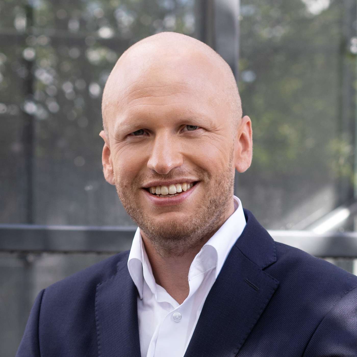 Ep221: Are banks destined to lose ownership of customers and just ‘power’ finance?