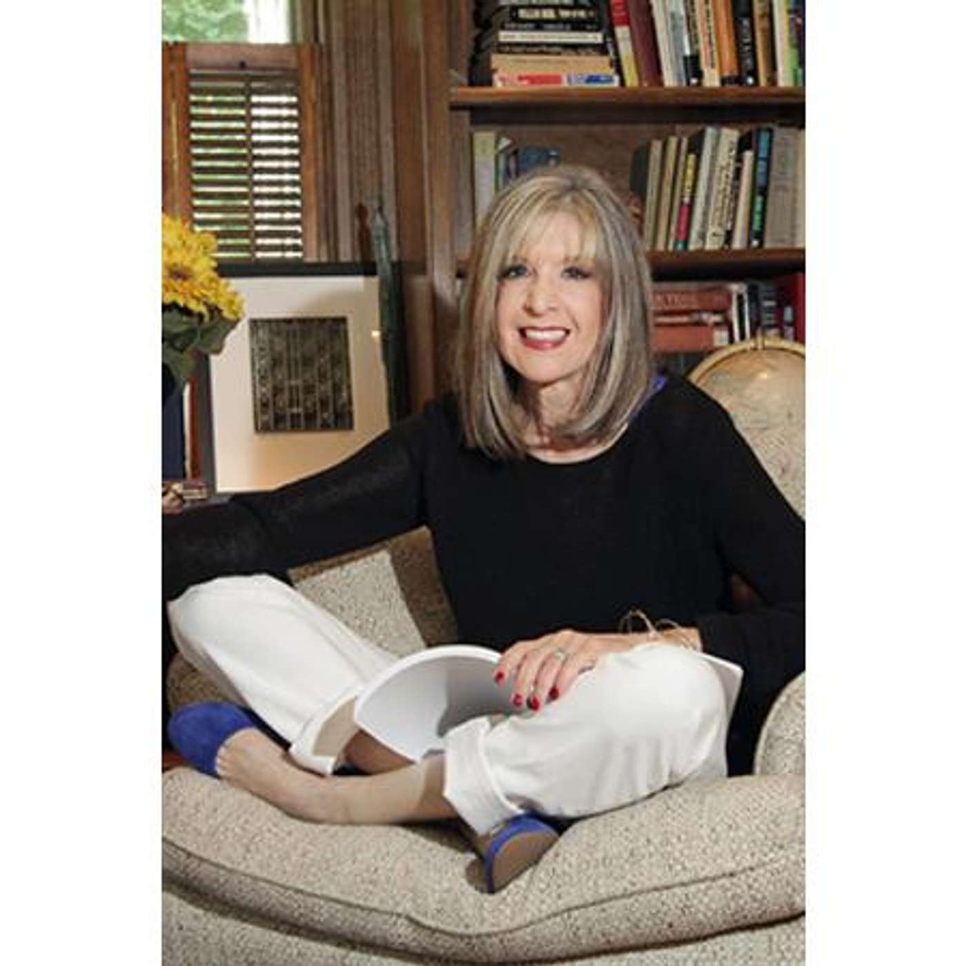 Book Lights radio with Lisa Kessler presents USAT Bestseller Hank Phillippi Ryan episode artwork
