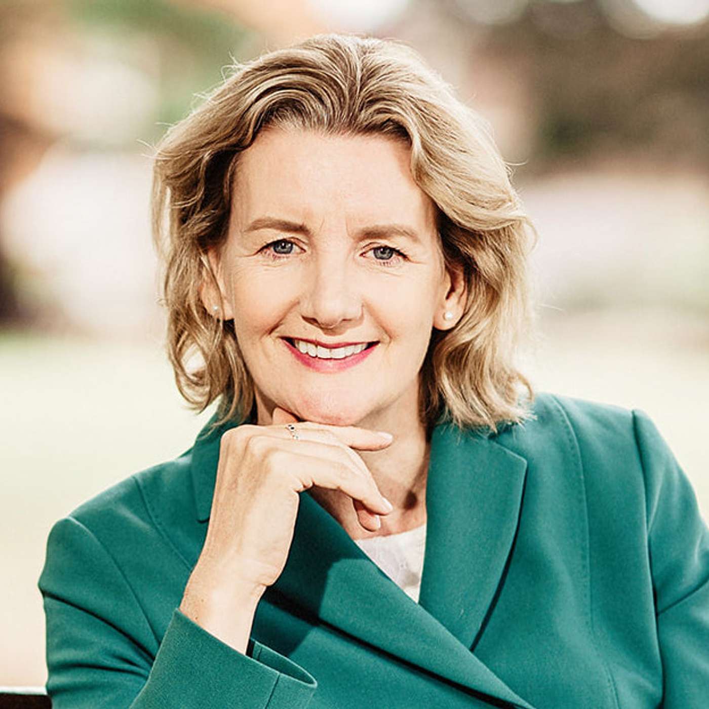 Applying Military Leadership Skills to Hospitality - Claire Llewellin-Davis, The Lensbury Resort