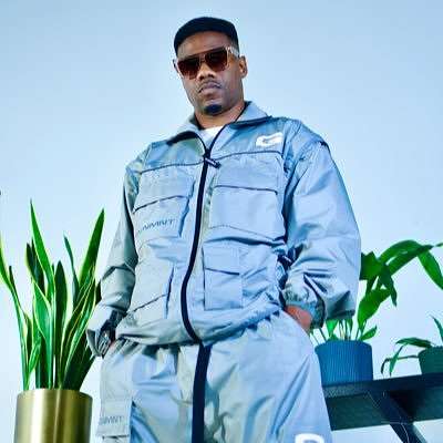 Maxwell D
