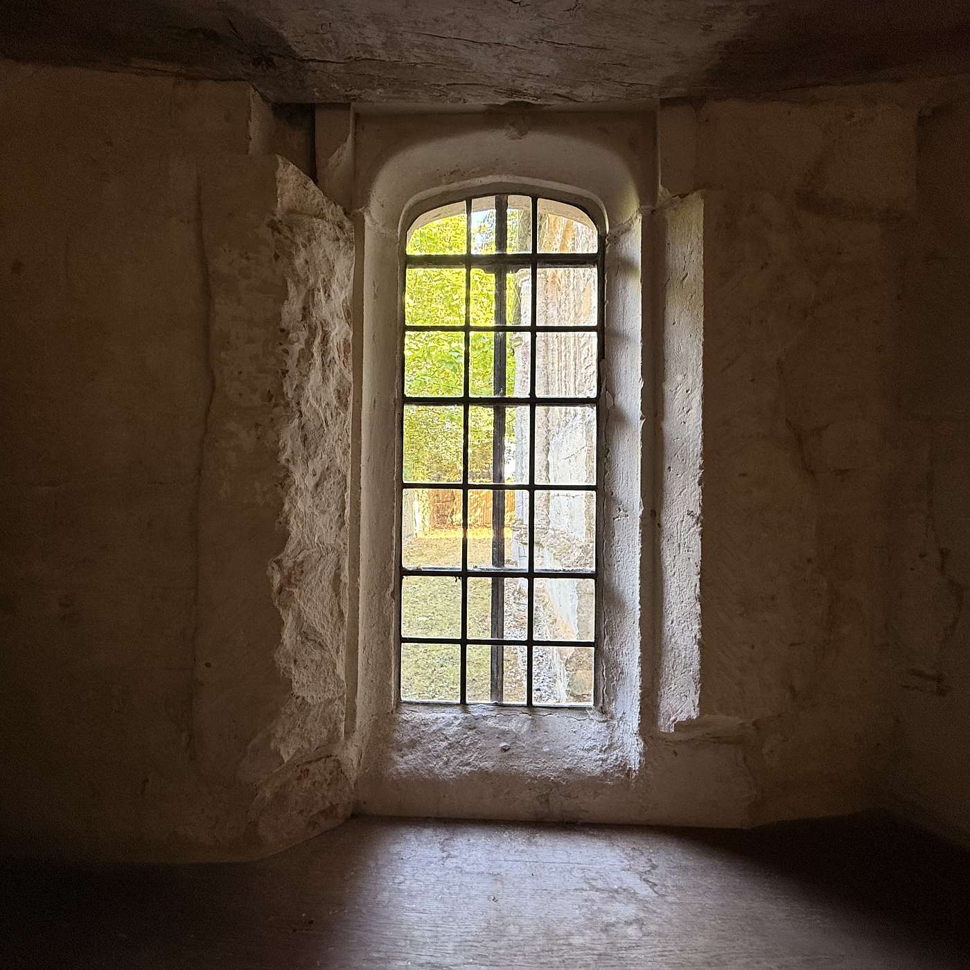 A visit to the 14th Century Fiddleford Manor; while we continue accompanying Pepys and Jerome on their Progress