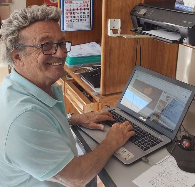 Prof. Aécio Flávio Lemos